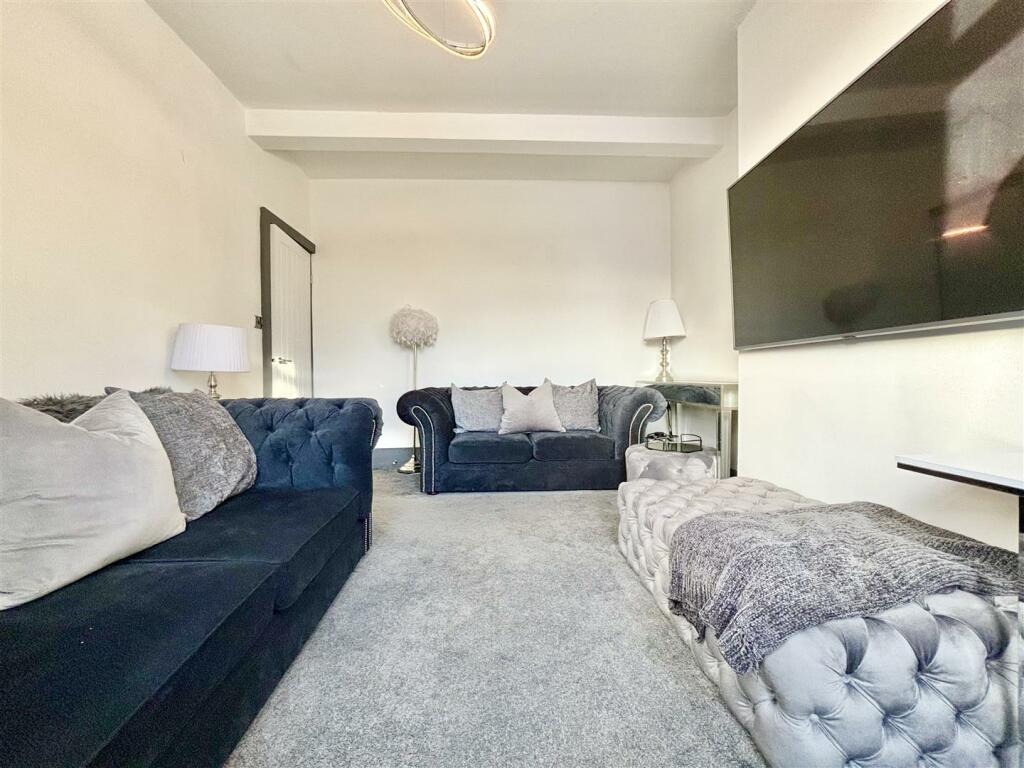 Additional image 4 of Windsor Grove Bradford