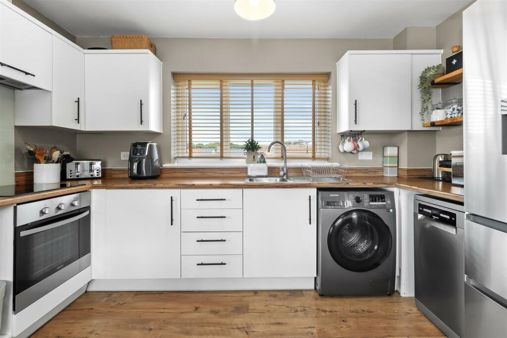 Additional image 19 of Kensington Way, Polegate