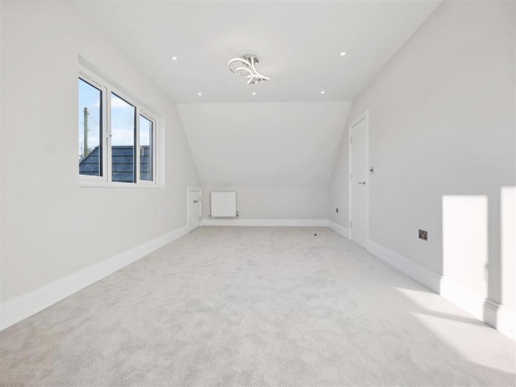 Additional image 35 of Whitehayes Road, Burton