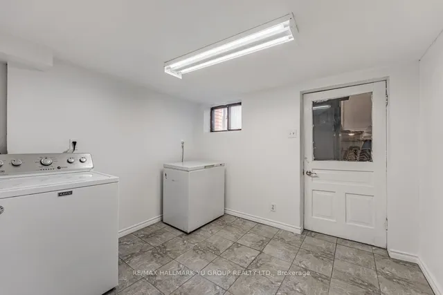 Additional image 16 of 25 Howland Rd