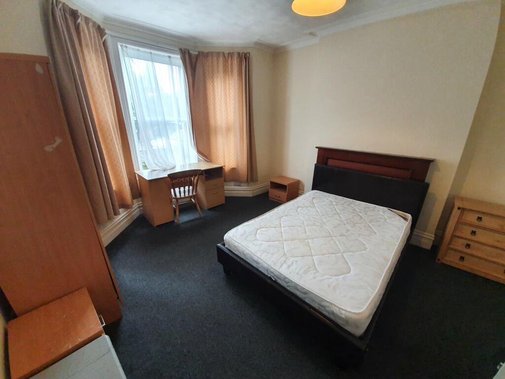 Additional image 7 of 6 bedroom Detached House in Charminster