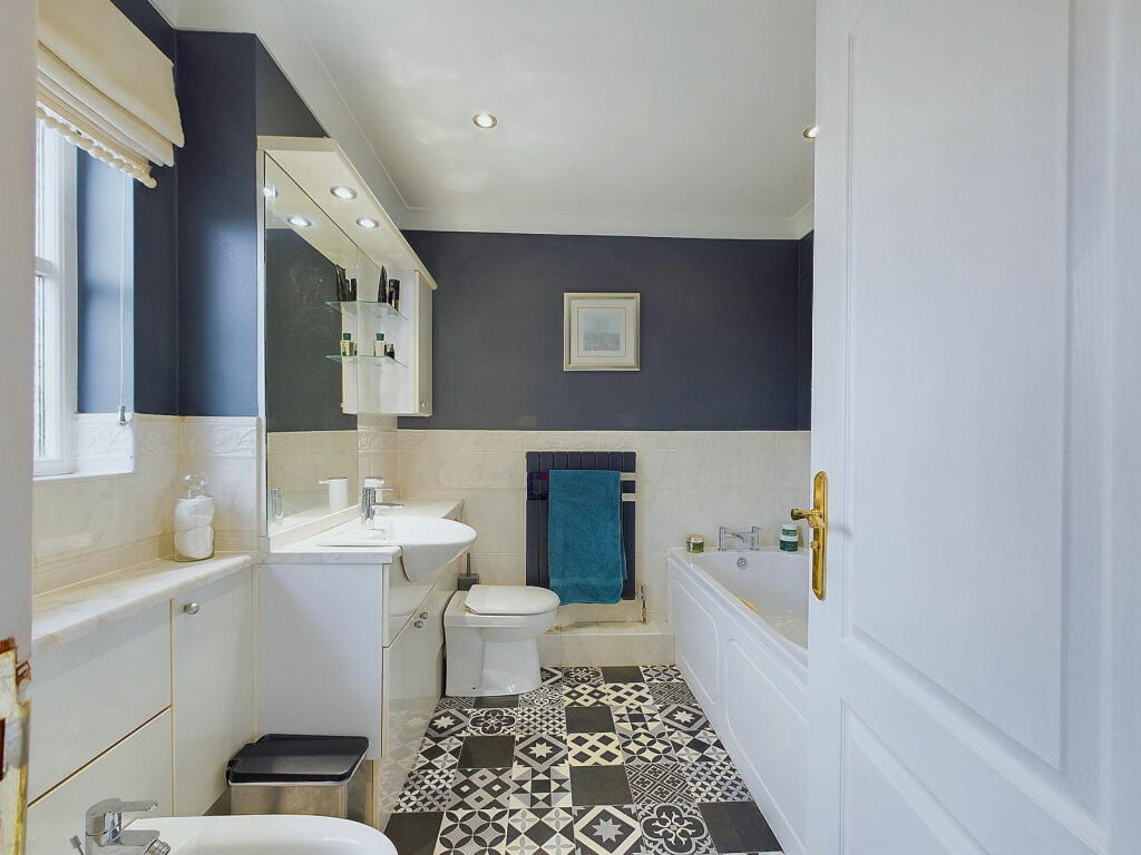 Additional image 13 of Swandean Close, Worthing, West Sussex BN13 3AR