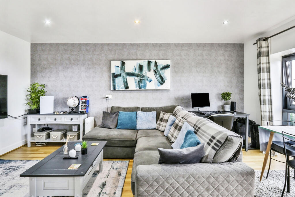 Additional image 4 of Commercial Road, BOURNEMOUTH