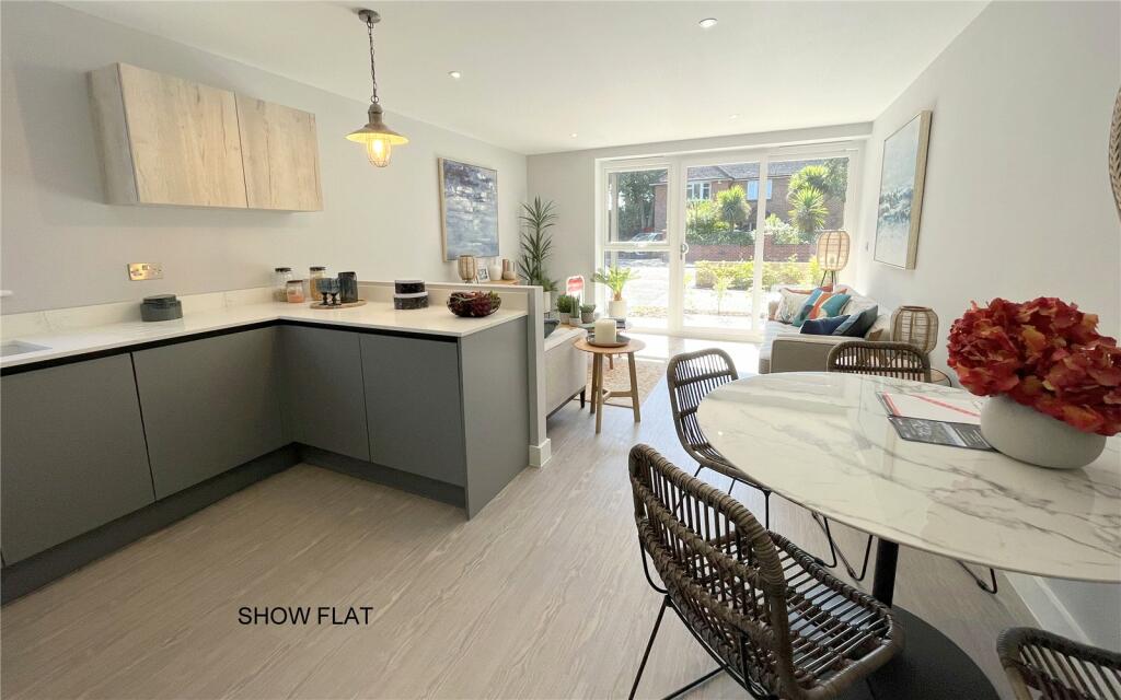 Additional image 14 of Vita Maris, 19-21 Wortley Road, Highcliffe, Dorset, BH23