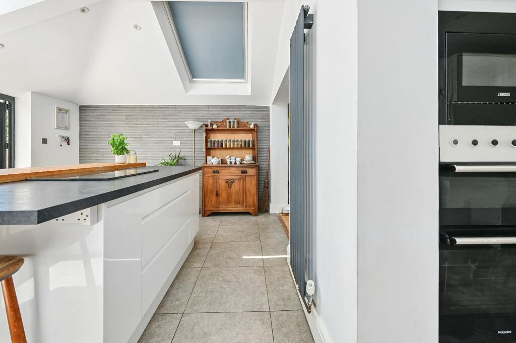Additional image 4 of Wembley Avenue, Lancing, West Sussex, BN15