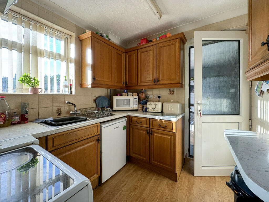 Additional image 4 of Thackeray Road, Worthing, BN14