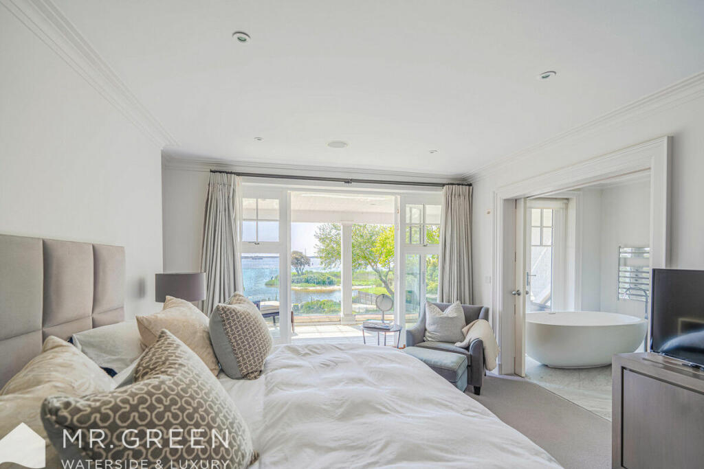 Additional image 25 of Mudeford, Christchurch, BH23 2NJ