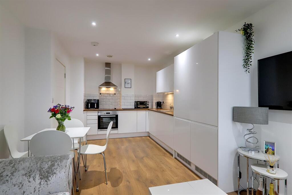 Additional image 12 of Strand Parade, Goring-By-Sea, Worthing