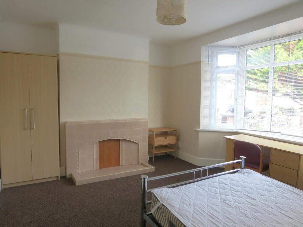 Additional image 10 of 4 bedroom Semi Detached House in Winton