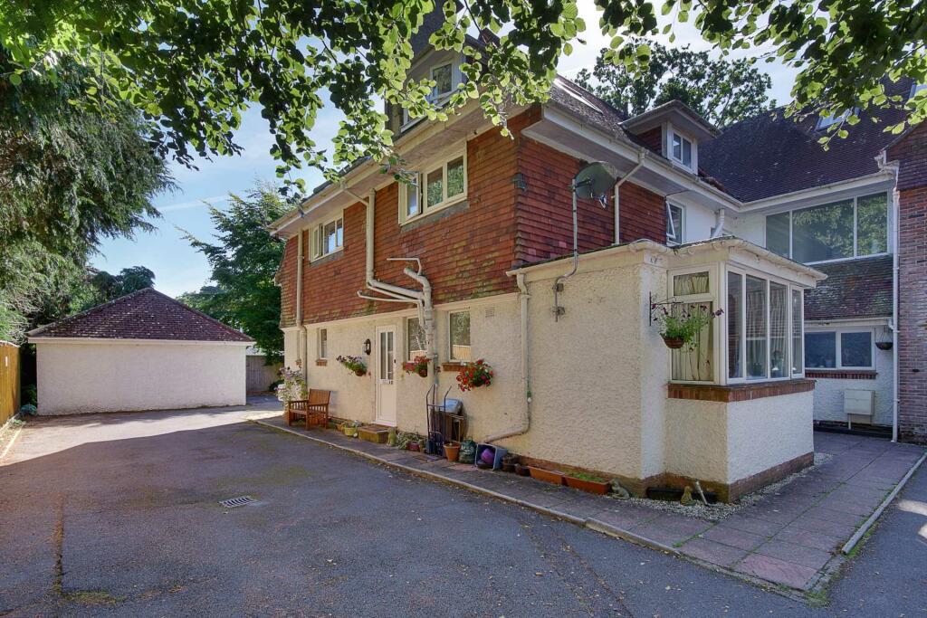 East Avenue, Talbot Woods