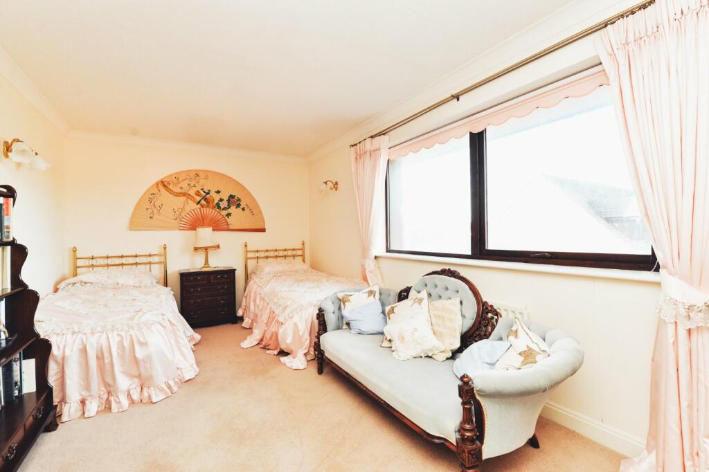 Additional image 26 of Barton Green, Barton on Sea, New Milton, Hampshire, BH25