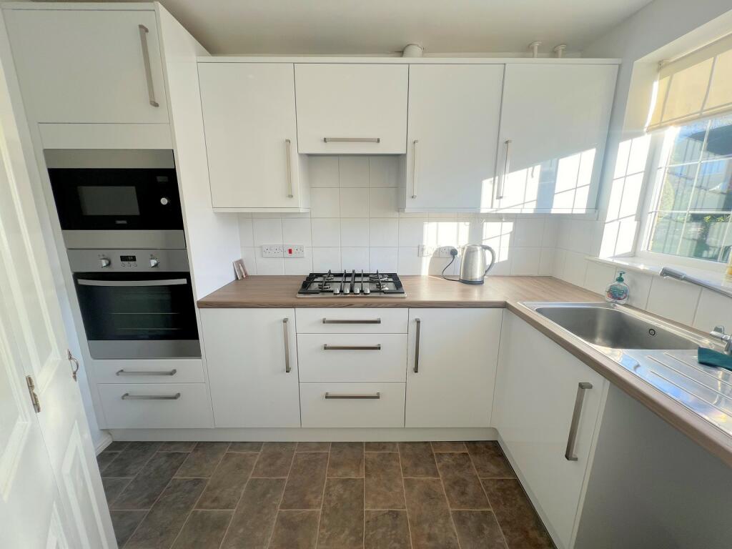 Additional image 11 of Forest Oak Drive, New Milton, Hampshire. BH25 5NT