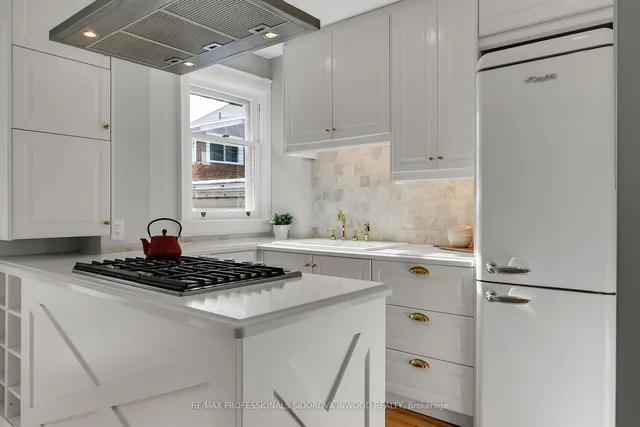 Additional image 15 of 69 MacGregor Ave