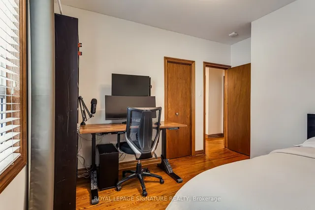 Additional image 22 of 72 De Quincy Blvd