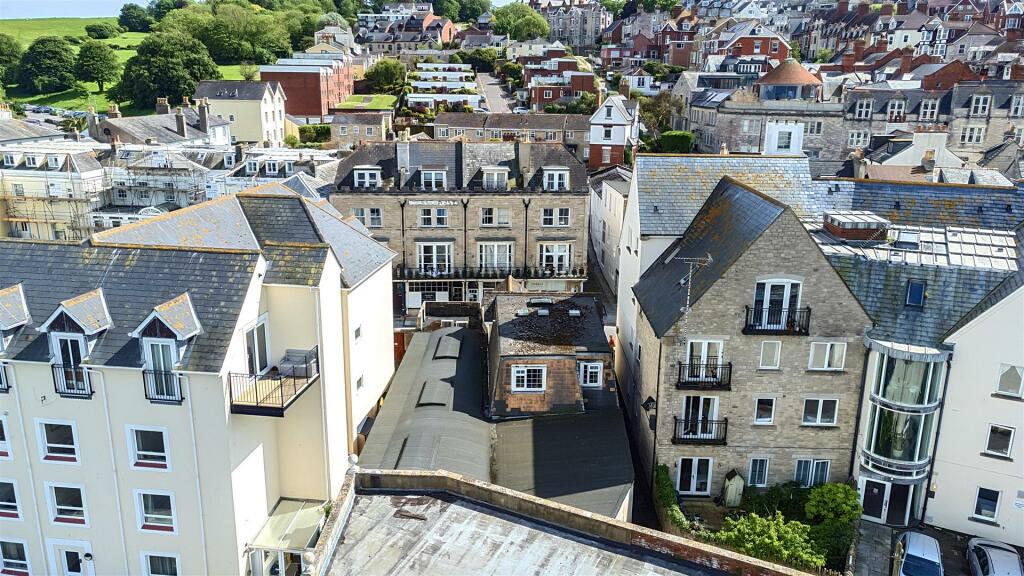 Additional image 25 of Flat and Shop, High Street