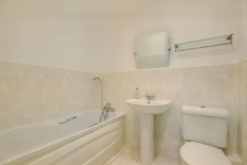 Additional image 13 of Alum Chine