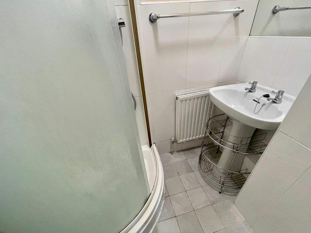 Additional image 5 of STUDENT THREE BEDROOM, CHARMINSTER (P01409)