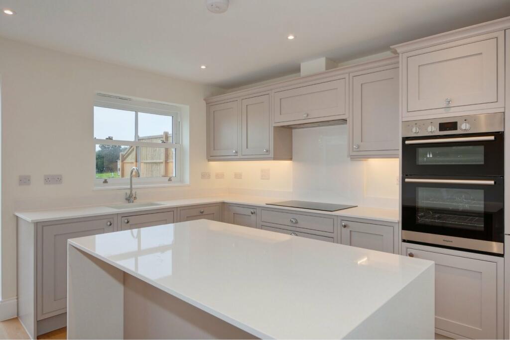 Additional image 4 of Horseshoe Place, Windmill Hill, BN27