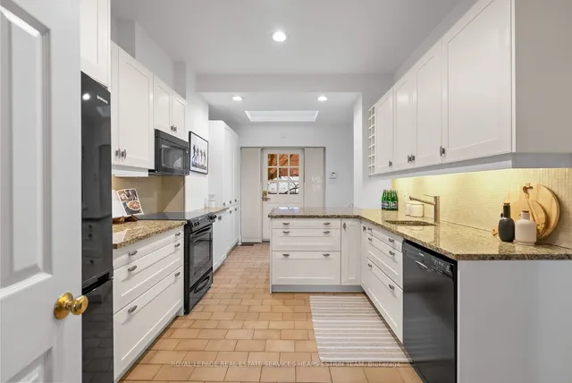 Additional image 9 of 65 Elgin Ave