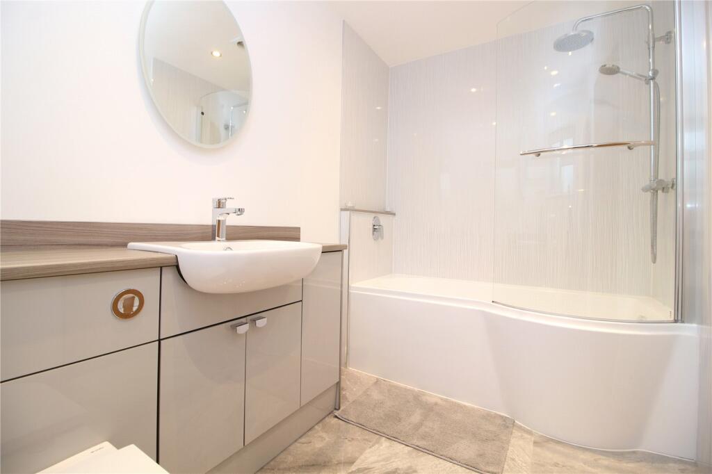 Additional image 4 of Oak Road, New Milton, Hampshire, BH25