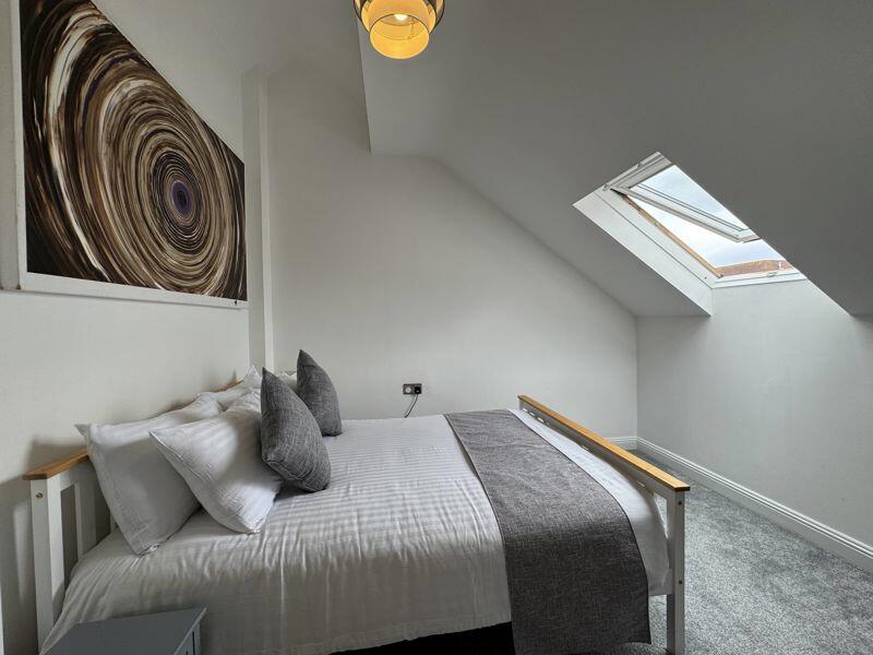 Additional image 21 of PRIME PENTHOUSE APARTMENT 5 MINS TO BEACH & TOWN WITH PARKING