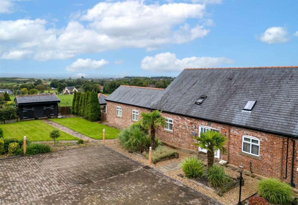 Additional image 106 of Saddlers Barn, Plodder Lane, Bolton