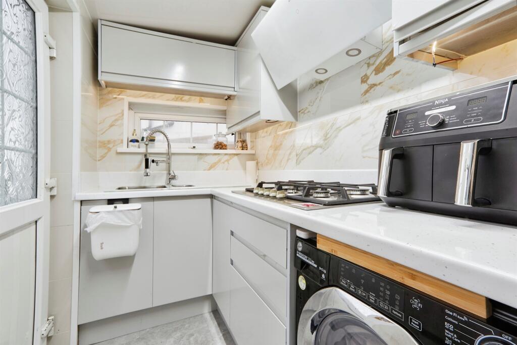 Additional image 4 of Duchy Avenue, BRADFORD