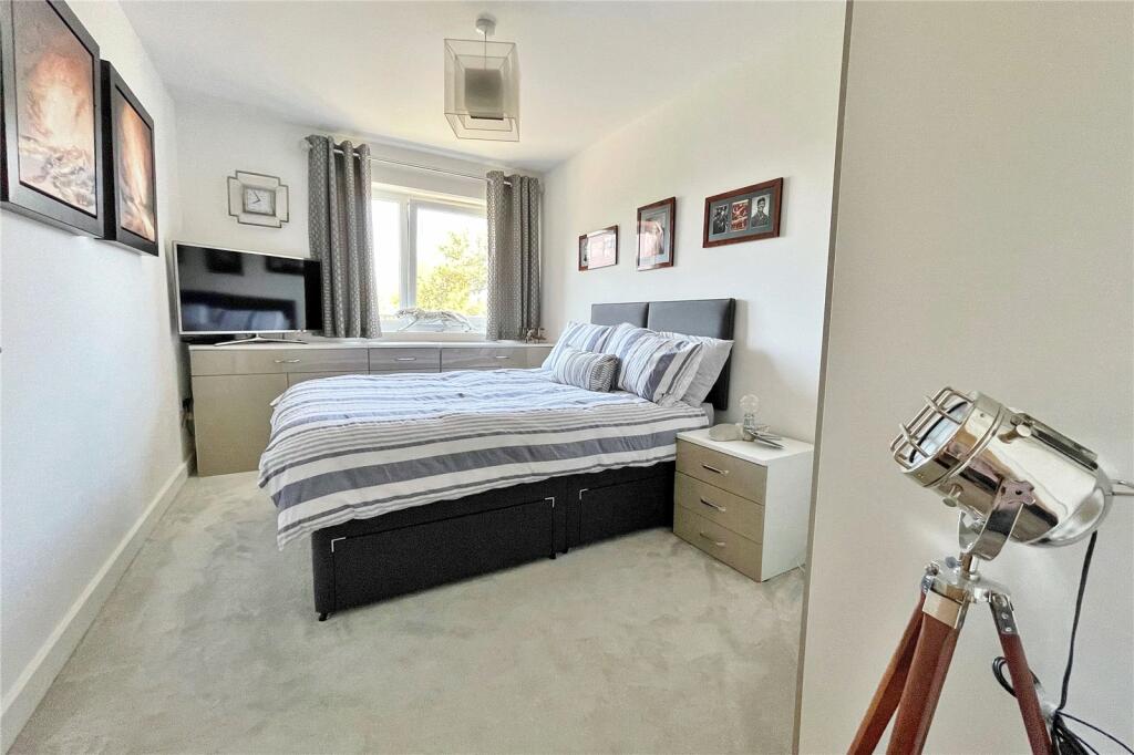 Additional image 8 of The Waterfront, Goring-by-Sea, Worthing, West Sussex, BN12