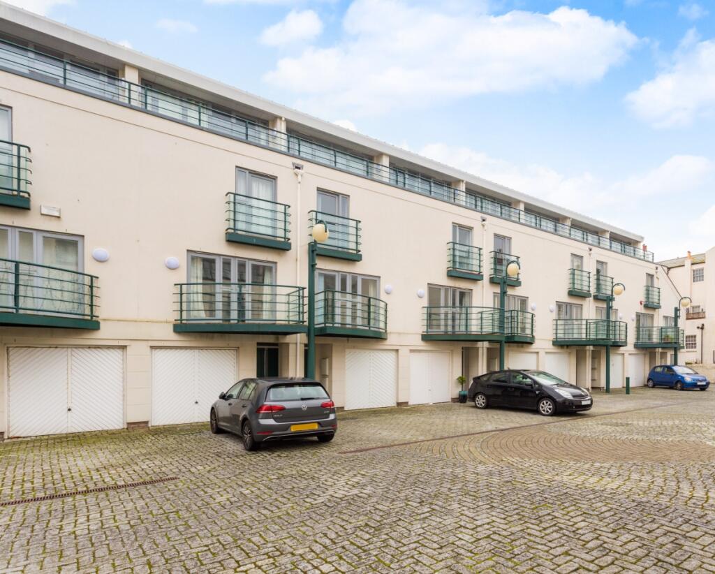 Golden Lane Brighton BN1