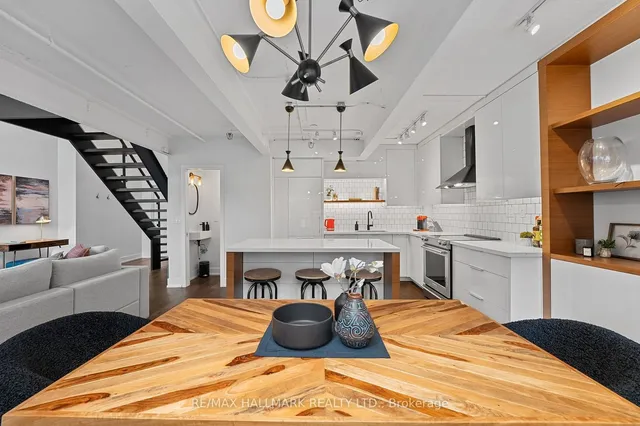 Additional image 10 of 326 Carlaw Ave Unit 106