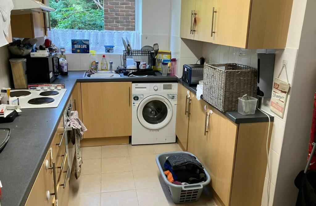 Additional image 3 of 6 St Andrews Gardens Church Road, Worthing, West Sussex, BN13 1ES