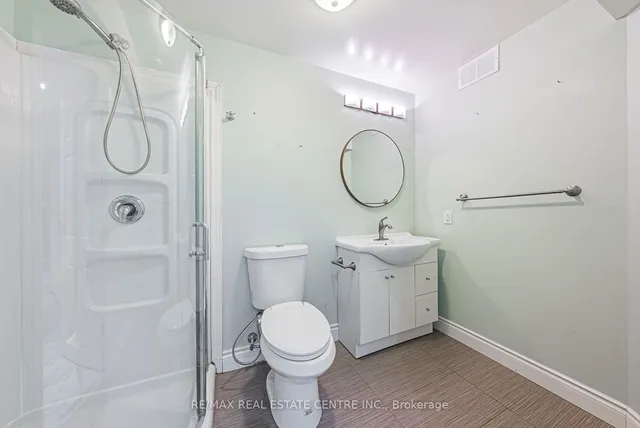 Additional image 33 of 524 Country Clair Pl