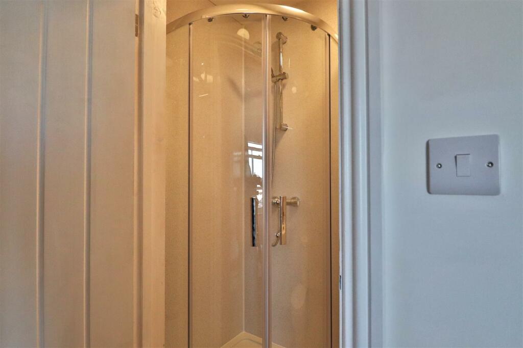 Additional image 10 of Warwick Gardens, Worthing, BN11