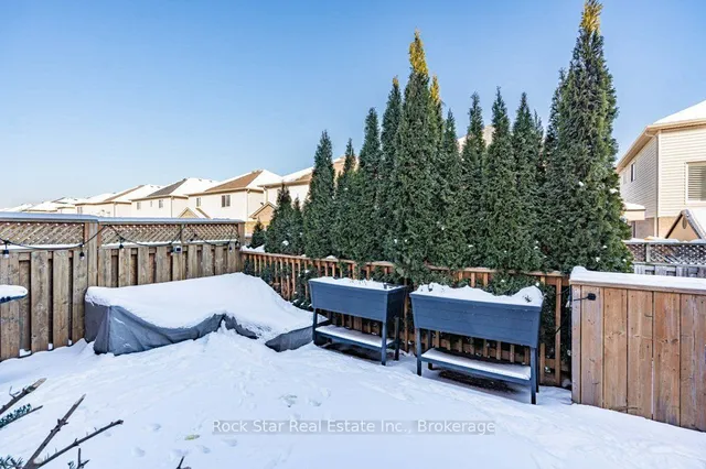 Additional image 33 of 70 Marina Point Cres