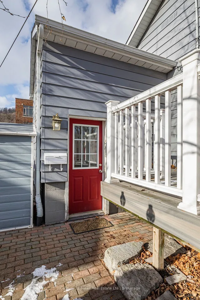 Additional image 26 of 2 Bond St