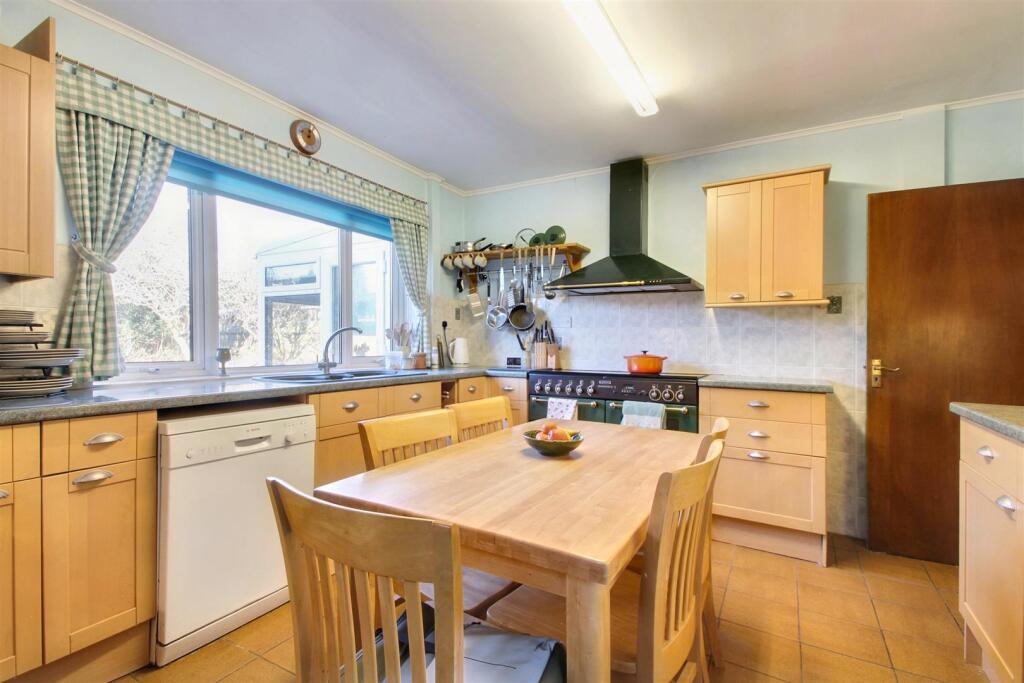 Additional image 23 of Arlington Avenue, Goring-By-Sea, Worthing