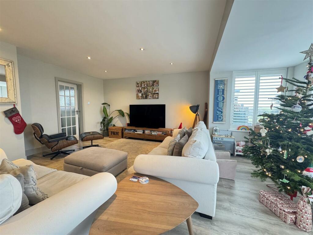 Additional image 4 of Marine Crescent, Goring-By-Sea, Worthing