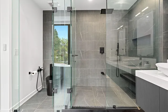 Additional image 27 of 38 Woodthrush Crt