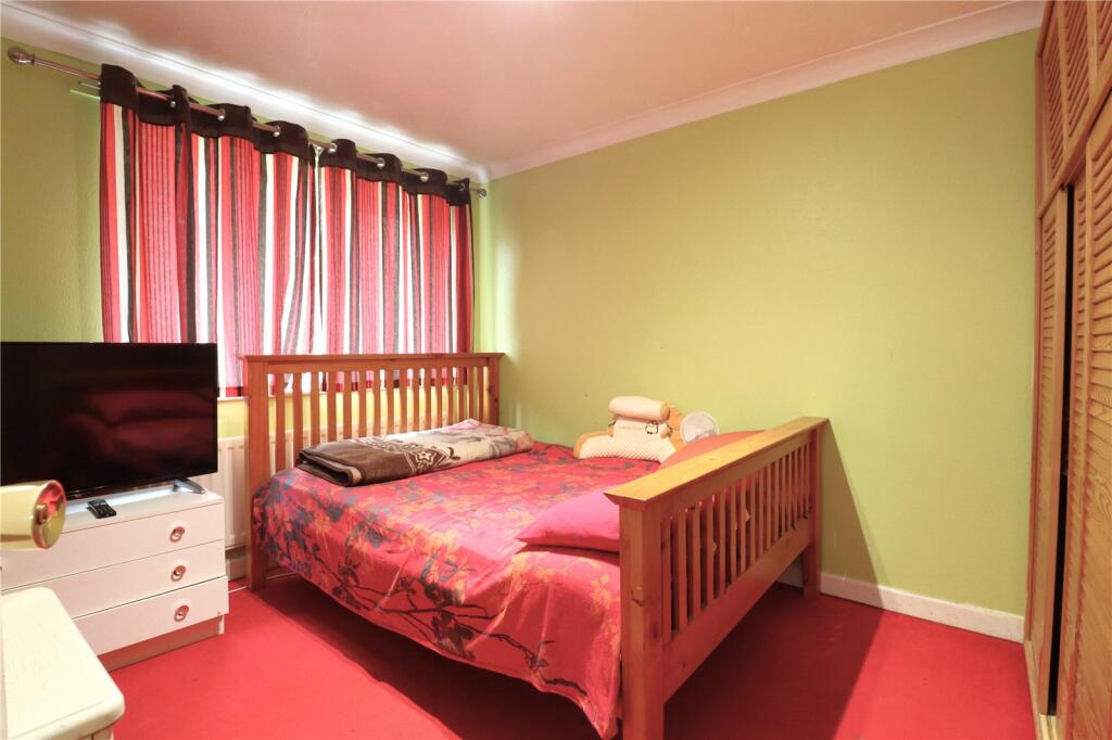 Additional image 8 of Willowdene Close, New Milton, Hampshire, BH25