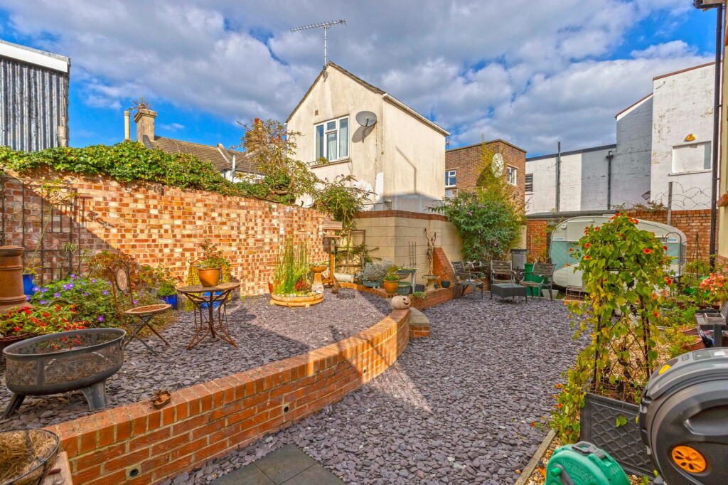 Additional image 5 of Pier Road, Littlehampton, West Sussex, BN17