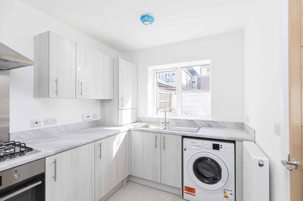 Additional image 6 of 280b Lymington Road, Highcliffe, Dorset. BH23 5ET