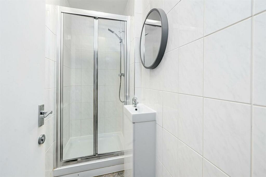 Additional image 17 of London Road