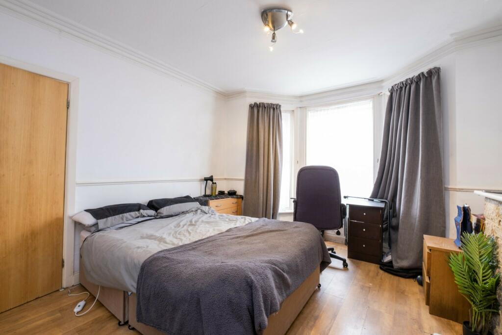 Additional image 4 of Large student house Stewart Road