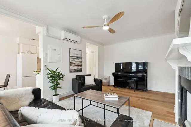 Additional image 3 of 21 Benlamond Ave Unit 8