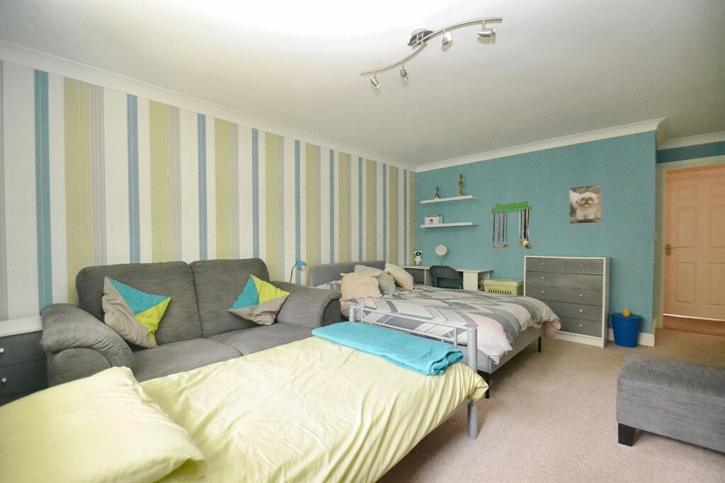 Additional image 15 of Broadstone