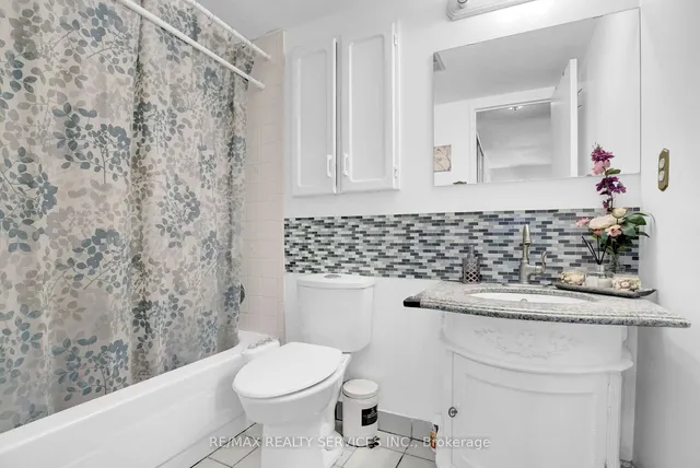 Additional image 21 of 18 Knightsbridge Rd Unit 206