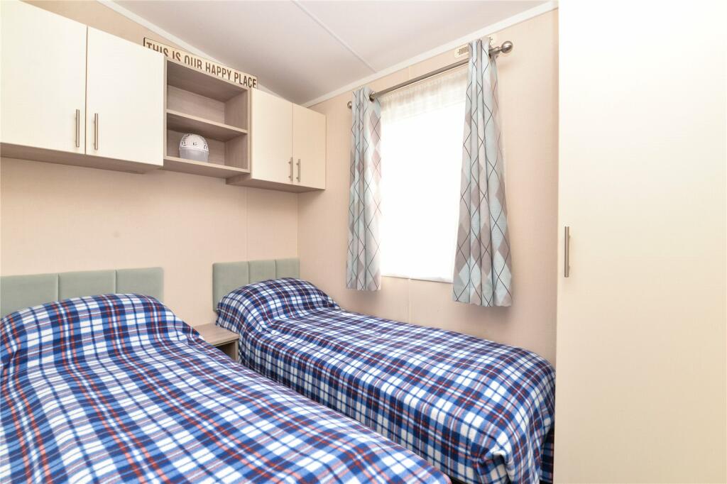 Additional image 12 of Rowan, Hoburne Bashley Holiday Park, New Milton, Hampshire, BH25