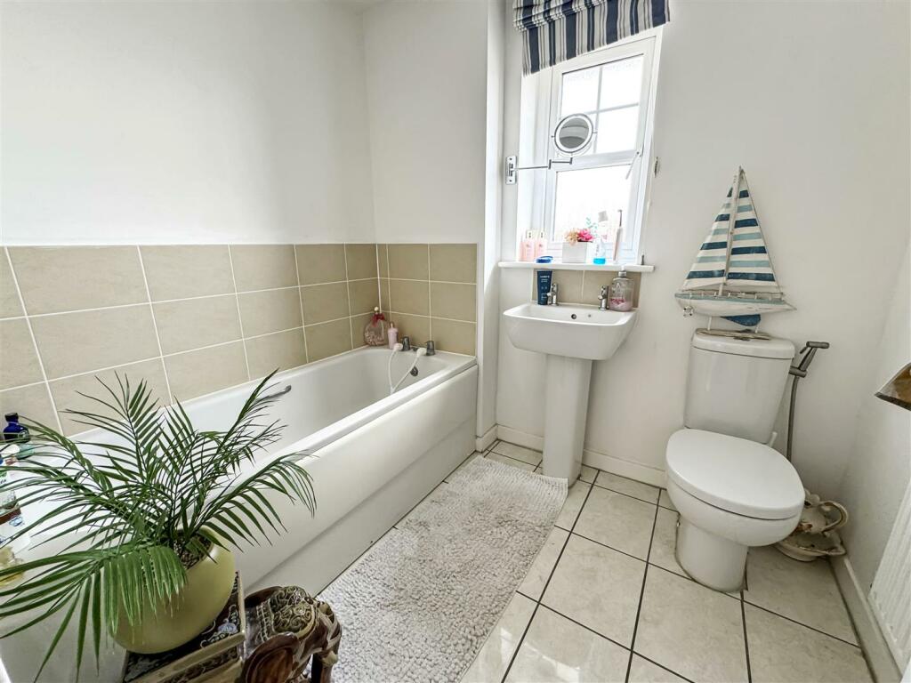 Additional image 6 of Hinchliff Drive, Wick, Littlehampton