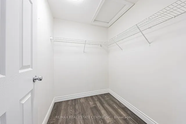 Additional image 24 of 524 Country Clair Pl