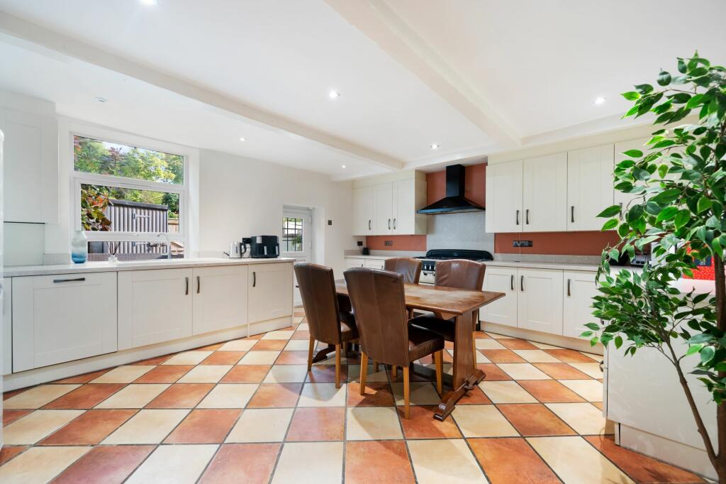 Additional image 28 of Bradshaw Road, Bolton BL2 3EW - Spacious 4-Bed Townhouse with En Suites & Dressing Rooms